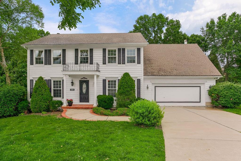 2404 SW Clear Creek Court, Blue Springs, MO 64015