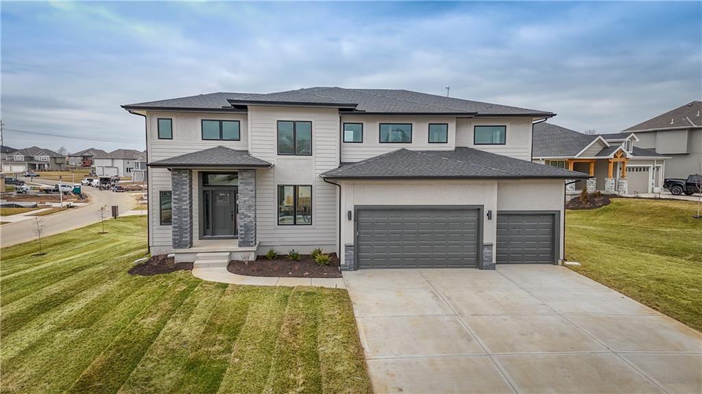6009 Arapahoe Street, Shawnee, KS 66226