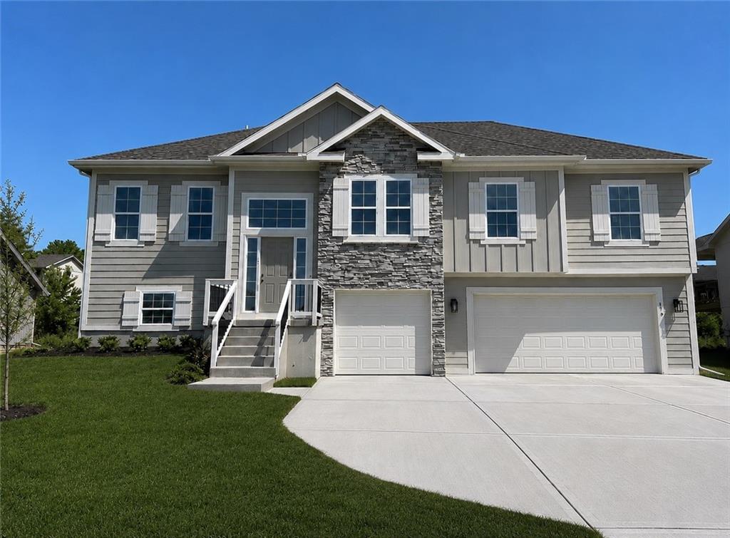 610 E 11th Street, Kearney, MO 64060