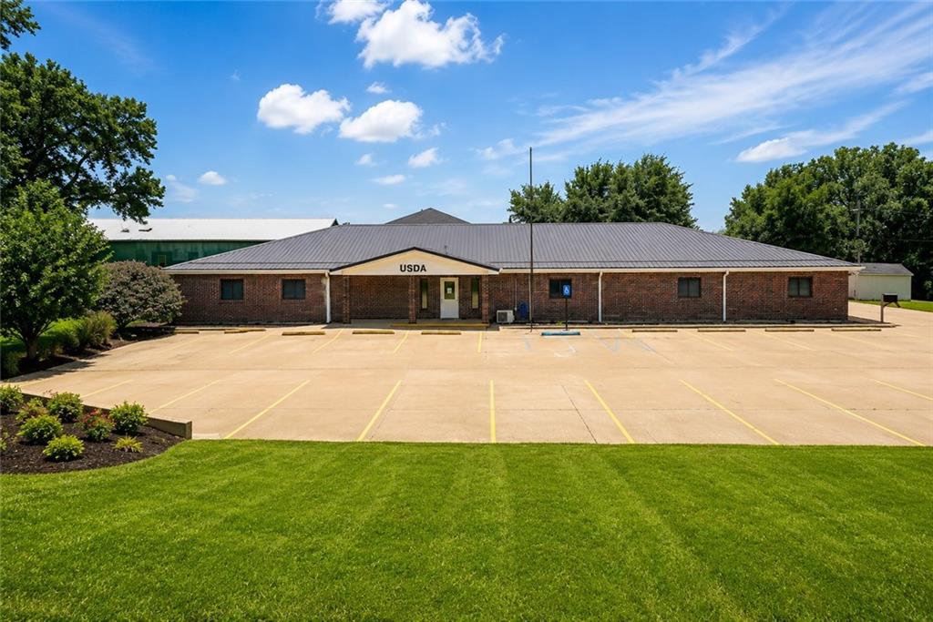 118 W Davis Street, Mound City, MO 64470