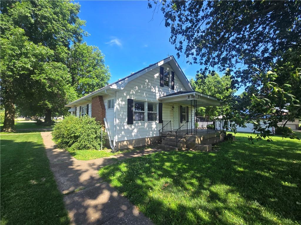 310 N County Road, Alma, MO 64001
