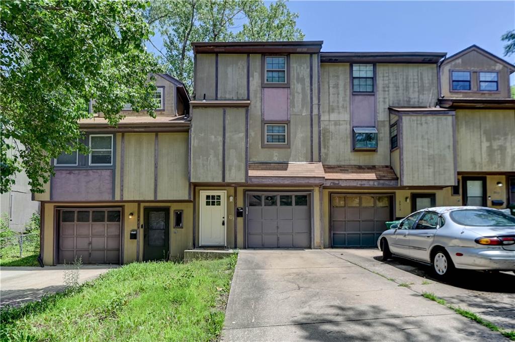 2911 Eaton Street, Kansas City, KS 66103