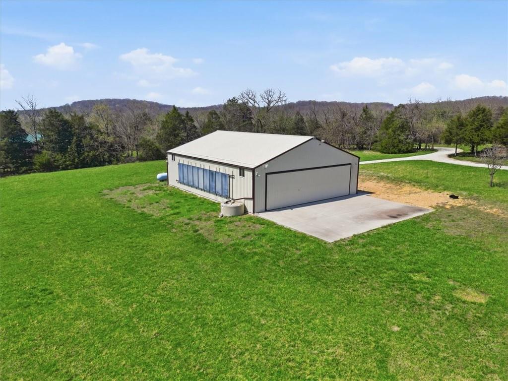 21756 Flippin Road, Warsaw, MO 65355