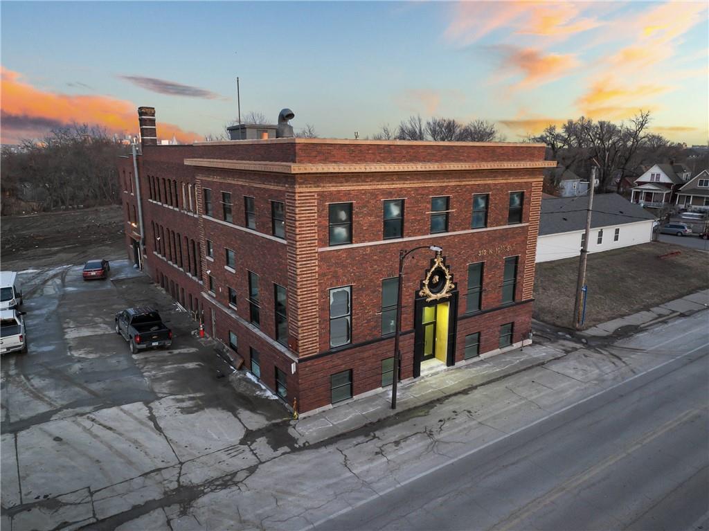 313 N 10 Street, Kansas City, KS 66102