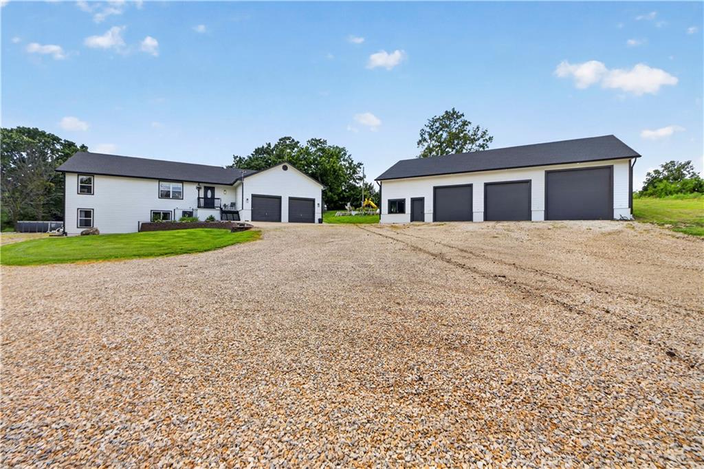 25493 Kansas Avenue, Tonganoxie, KS 66086