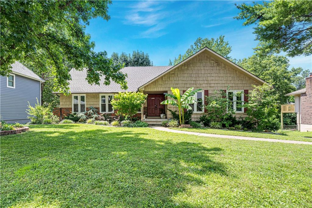 10428 GRAND Avenue, Kansas City, MO 64114