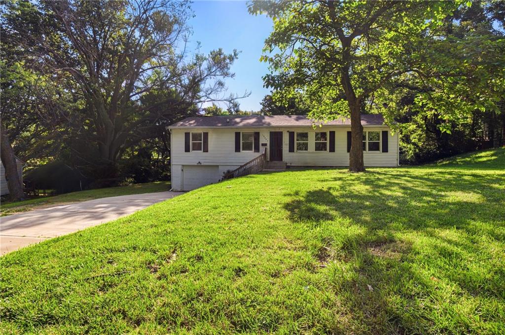 10405 Richmond Avenue, Kansas City, MO 64134