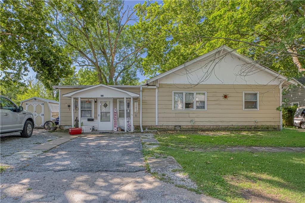 800 W 3rd Street, Pittsburg, KS 66762