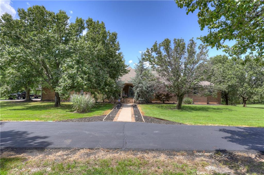 1426 E State Line Road, Baxter Springs, KS 66713