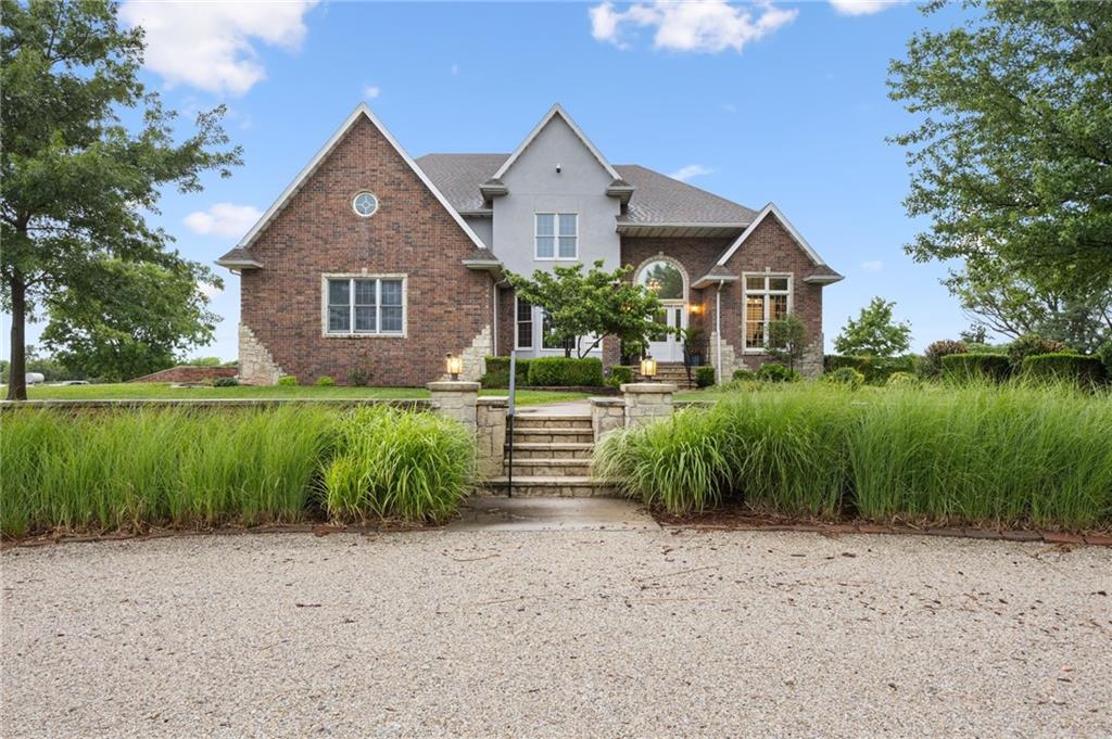 4631 S Country Club Road, Chanute, KS 66720