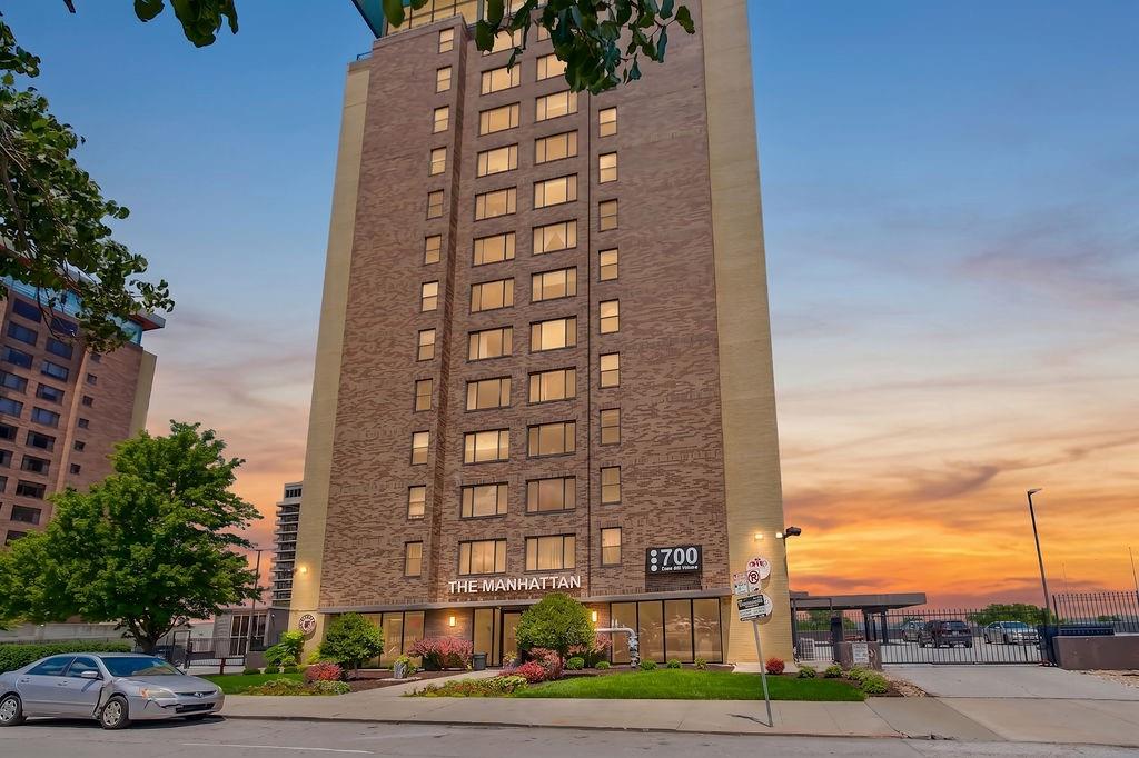 700 E 8th Street, Kansas City, MO 64106