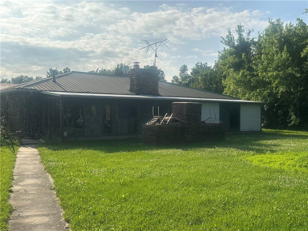 1099 NE 50 Highway, Knob Noster, MO 65336