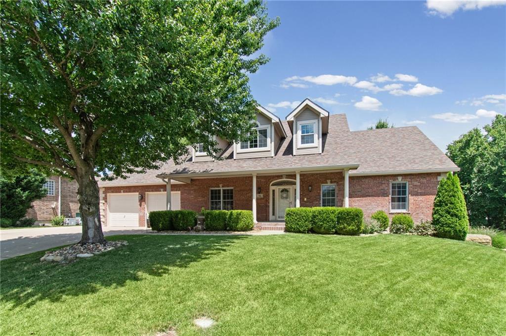 702 Bellerive Court, Lansing, KS 66043