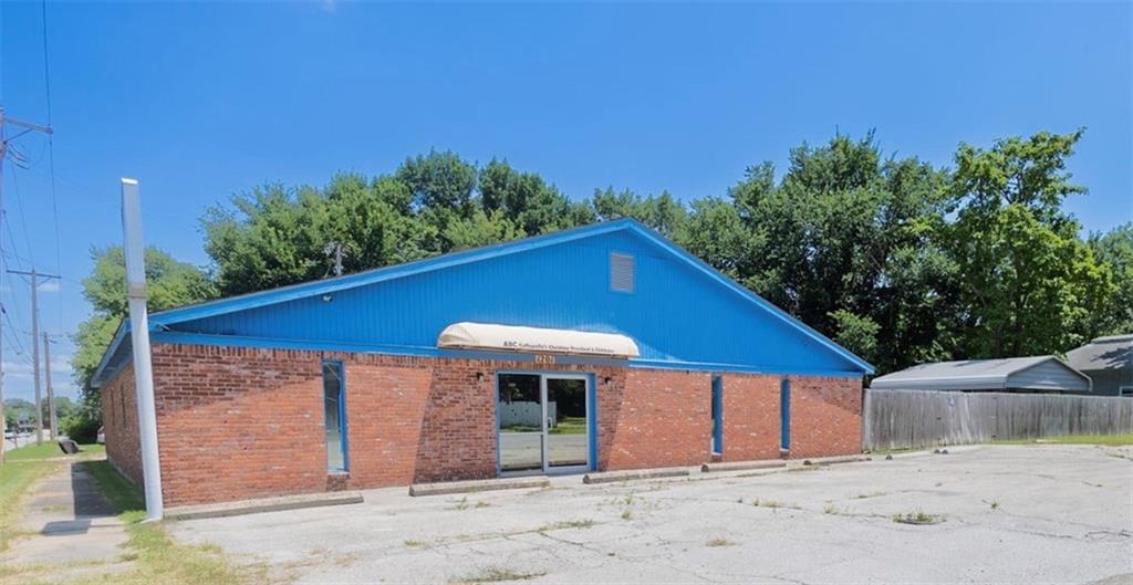 1201 S Willow Street, Coffeyville, KS 67337