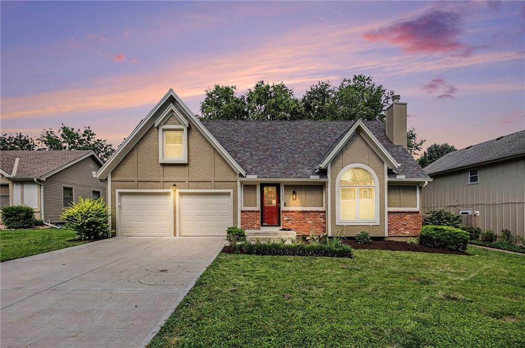 15299 CONSER Street, Overland Park, KS 66223
