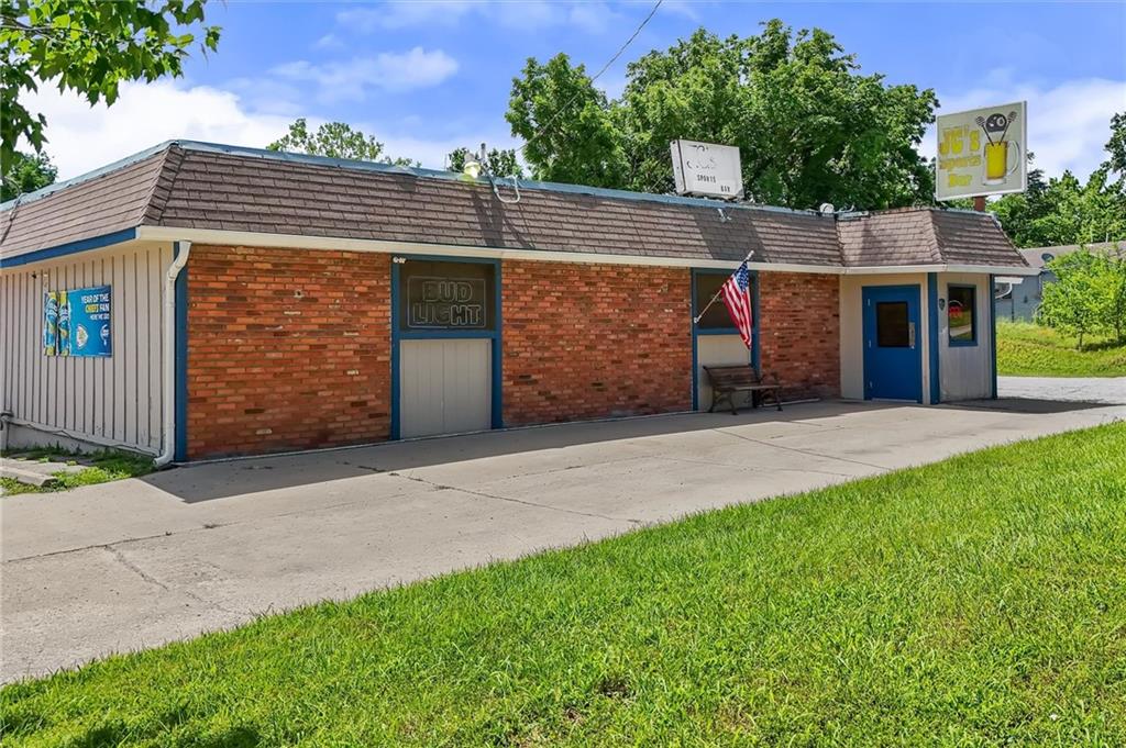 6135 NE Vivion Road, Kansas City, MO 64119