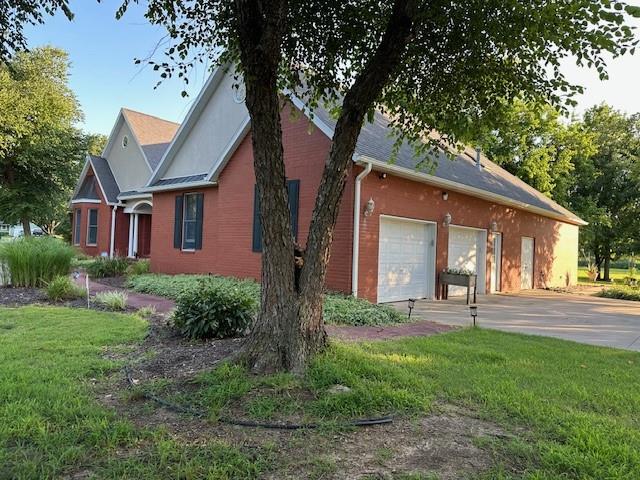 2 Timbercreek Road, Girard, KS 66743