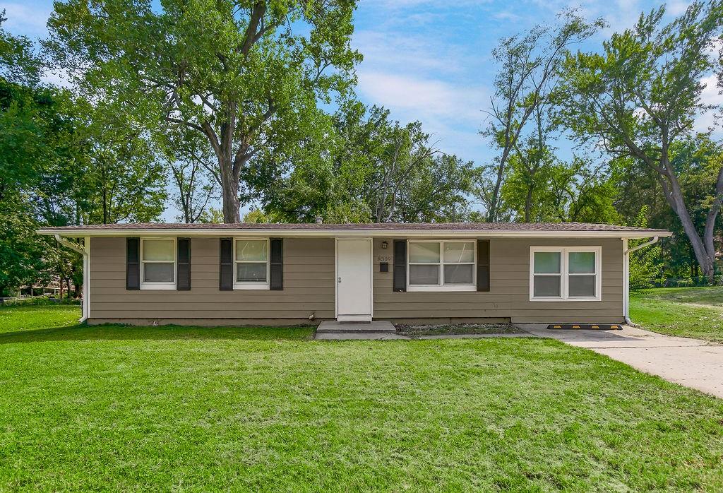 8309 E 93rd Street, Kansas City, MO 64138