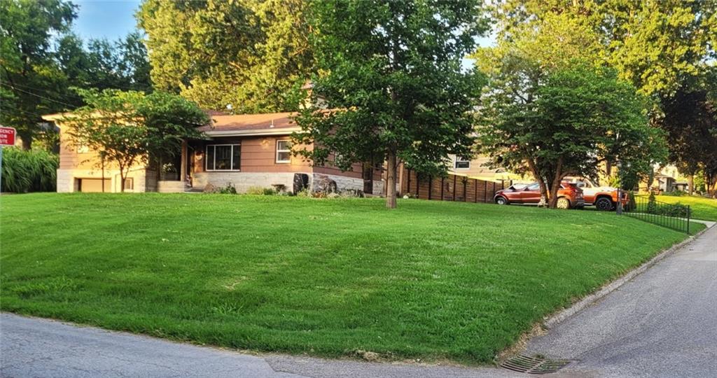 3601 Doniphan Avenue, St Joseph, MO 64507