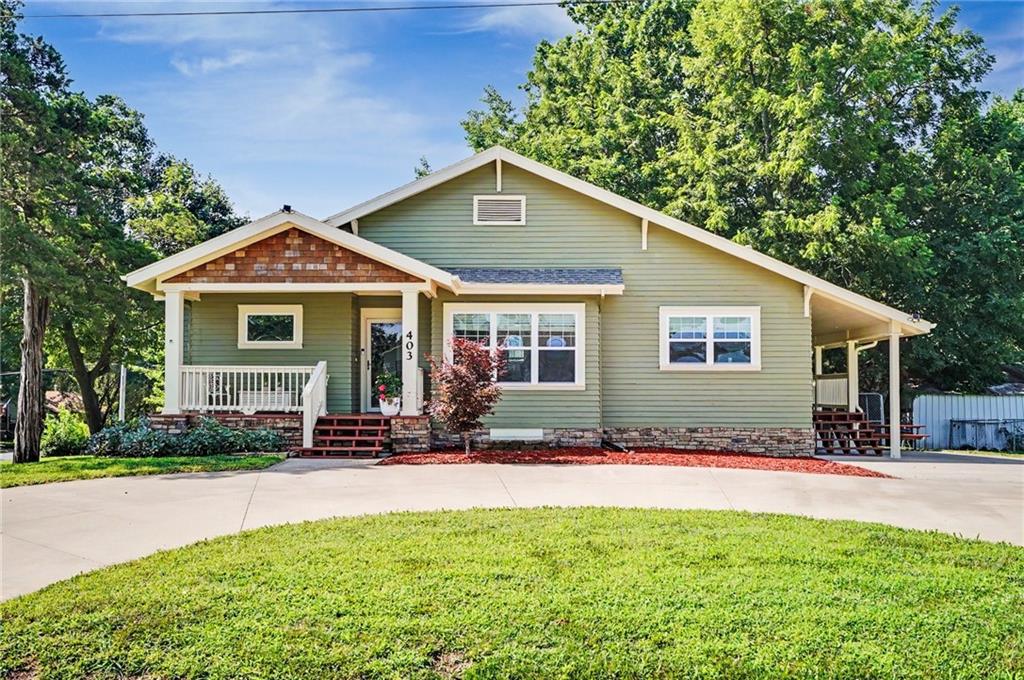 403 Baker Street, Baldwin City, KS 66006