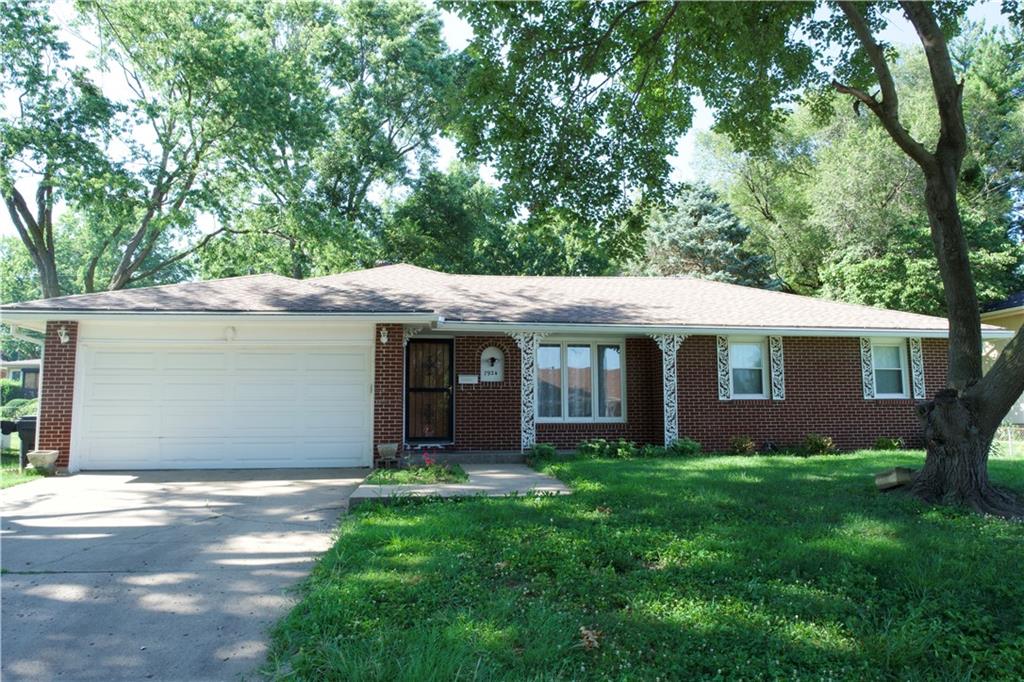 7924 Oakland Avenue, Kansas City, KS 66112