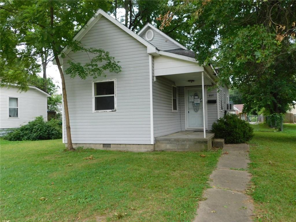 807 W 5th Street, Pittsburg, KS 66762