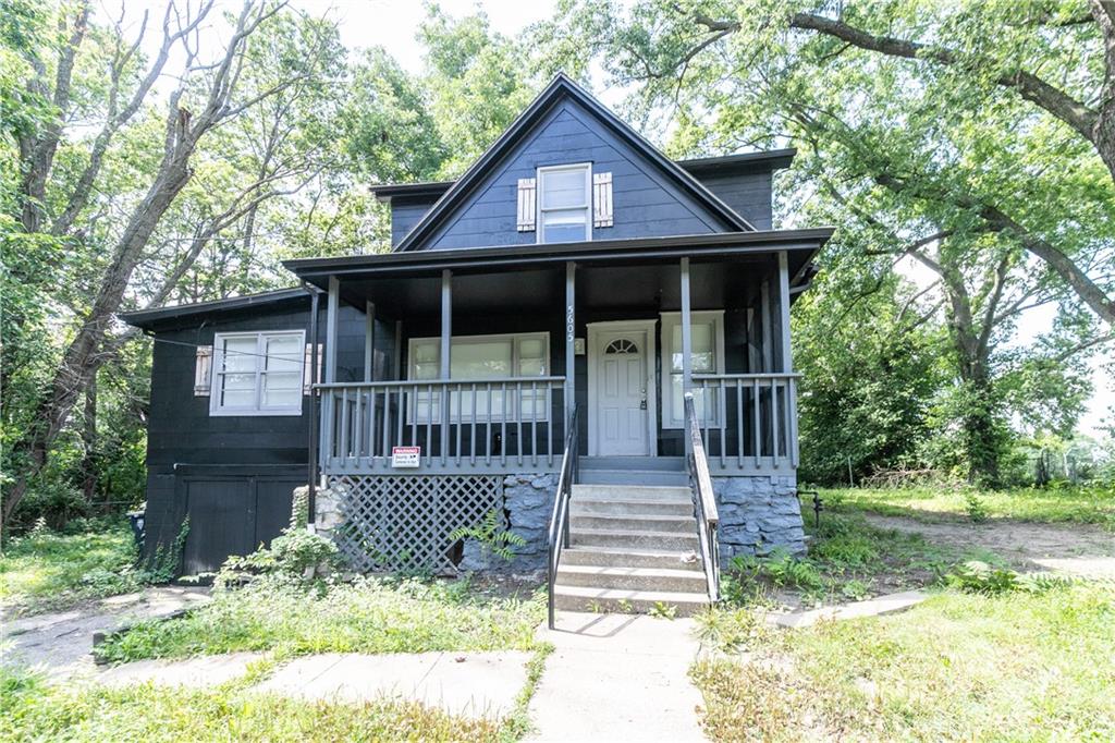 5605 E 36TH Street, Kansas City, MO 64128