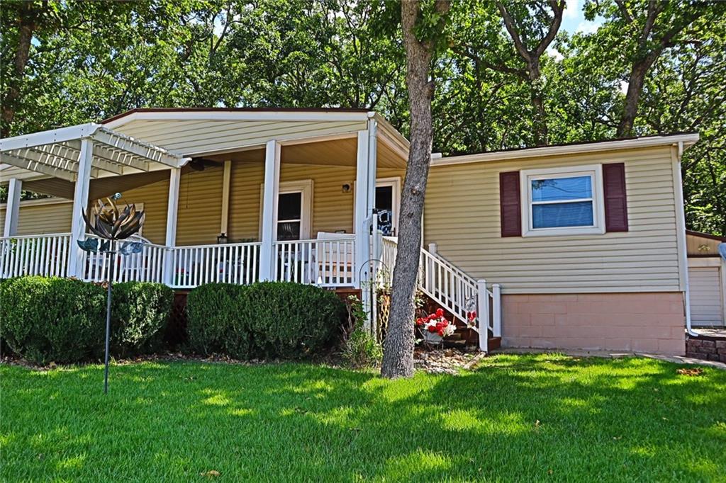 558 SE 1291st Road, Clinton, MO 64735