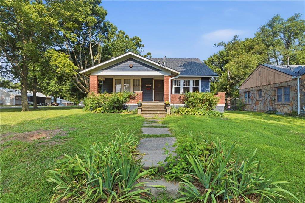 1104 S Market Street, Holden, MO 64040
