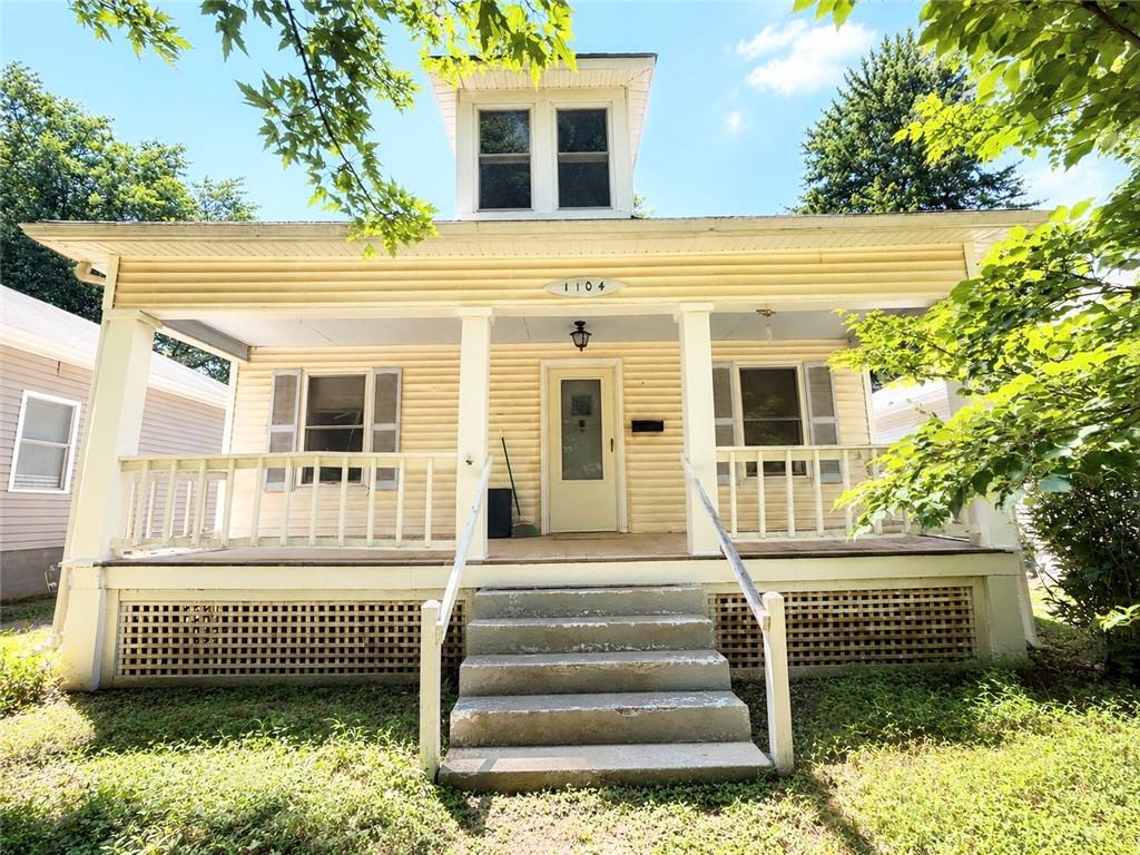 1104 S Sneed Avenue, Sedalia, MO 65301