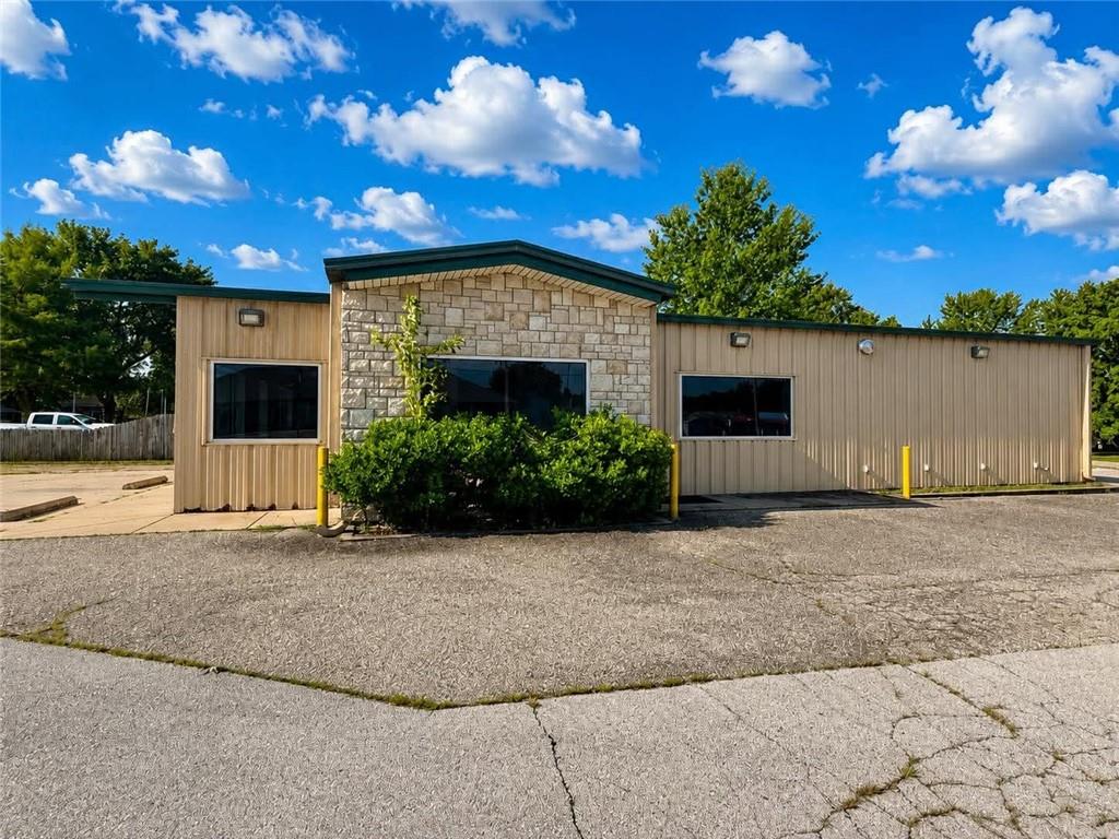 205 W Saint John Street, Girard, KS 66743