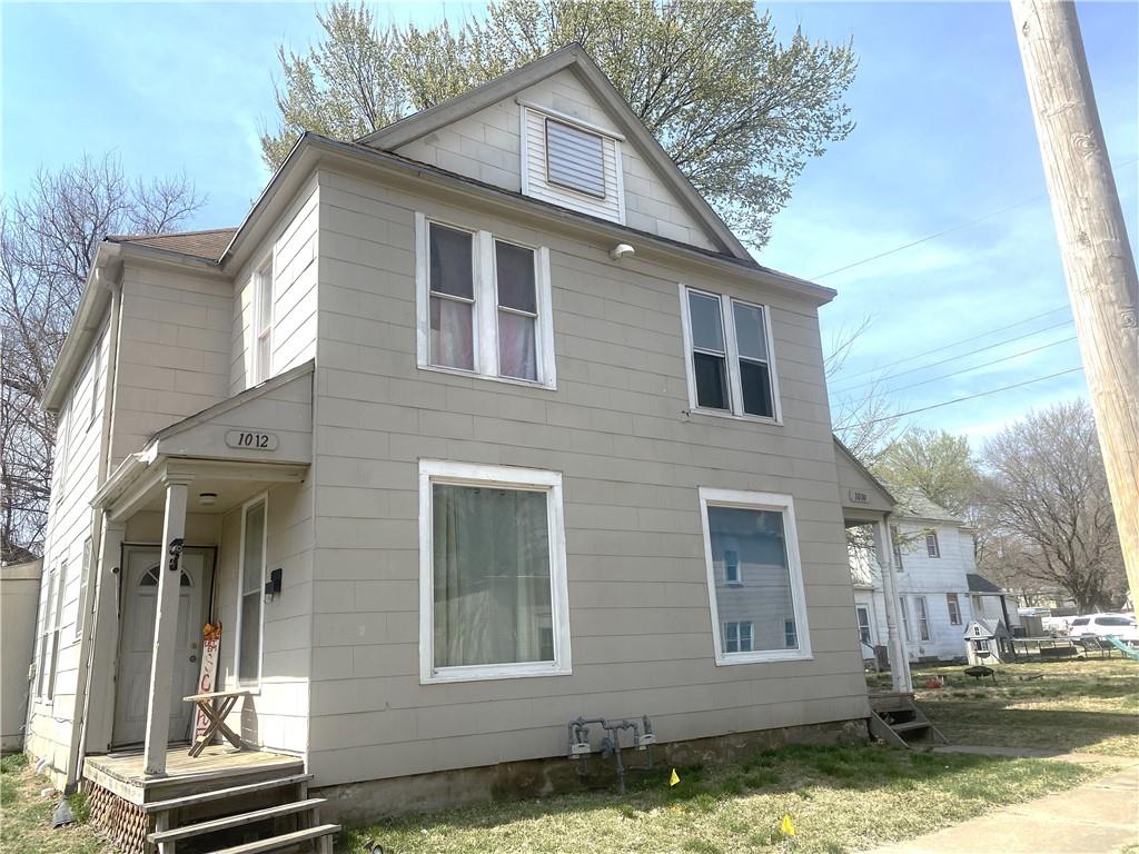 1010 S 18th Street, St Joseph, MO 64507