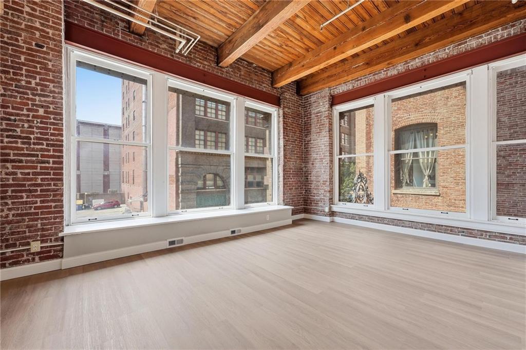 308 W 8th Street, Kansas City, MO 64105