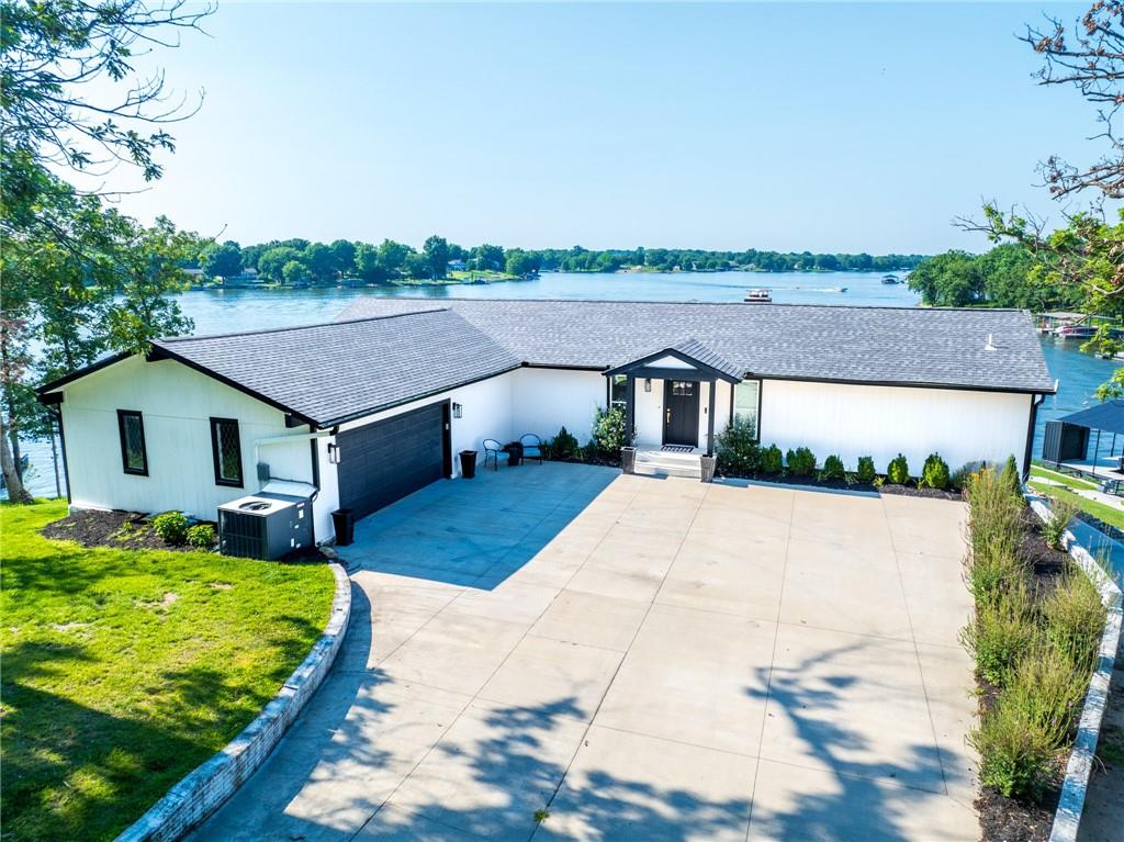 490 Lake Viking Terrace, Gallatin, MO 64640