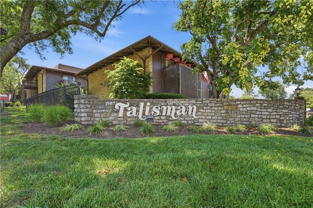 408 W 104th Street, Kansas City, MO 64114