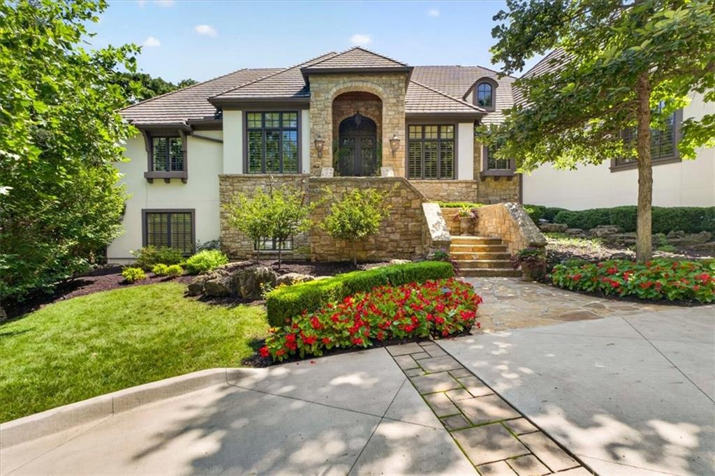 200 Hever Knoll Street, Loch Lloyd, MO 64012