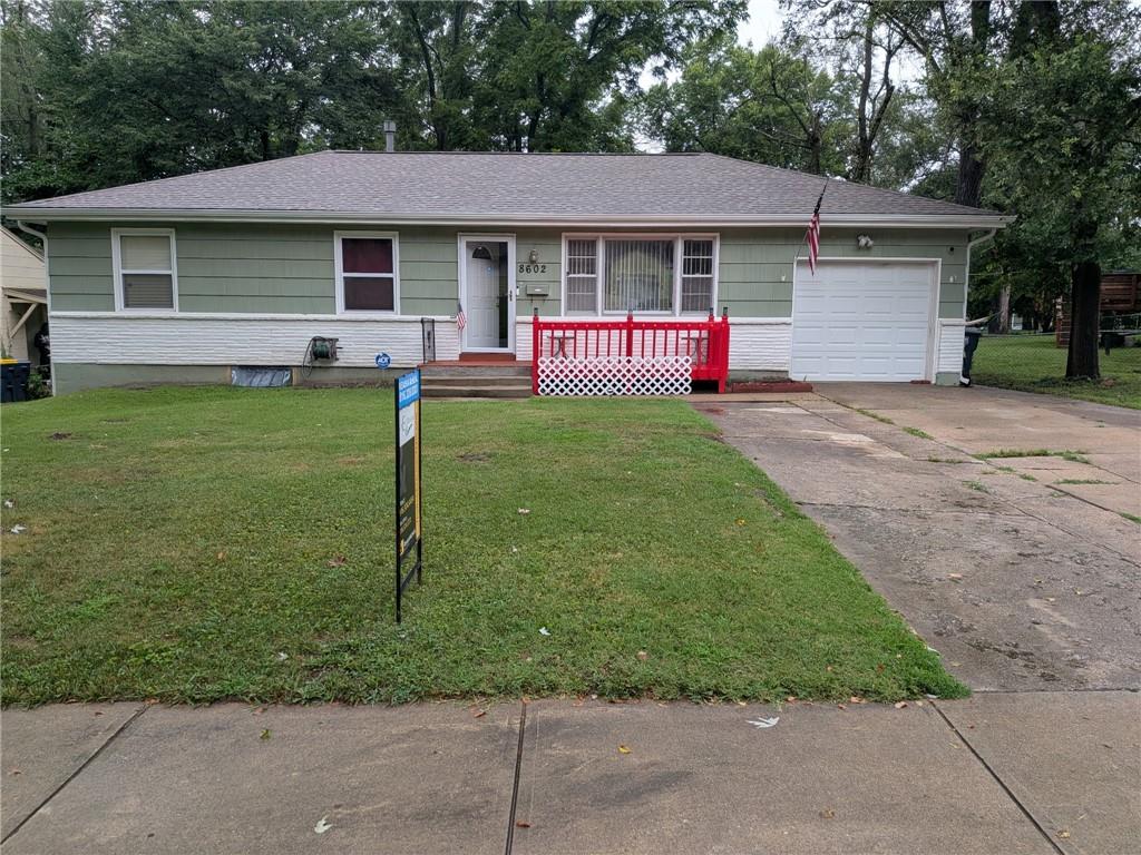 8602 Winchester Avenue, Kansas City, MO 64138