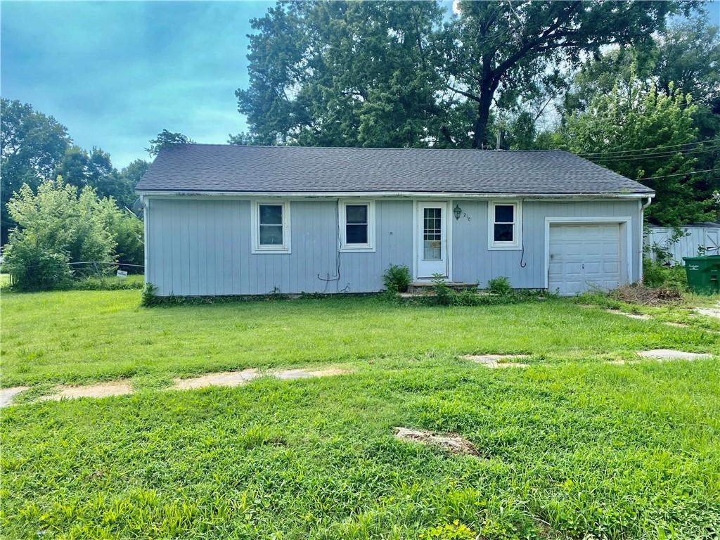 210 N BATES Avenue, Adrian, MO 64720