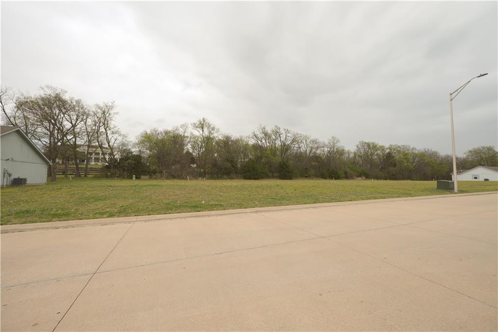202 E John Street, Coffeyville, KS 67337
