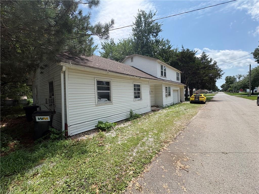 605 Olive Street, Louisburg, KS 66053