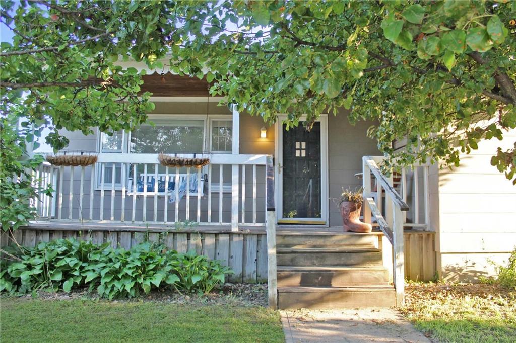 601 W Broadway Street, Higginsville, MO 64037