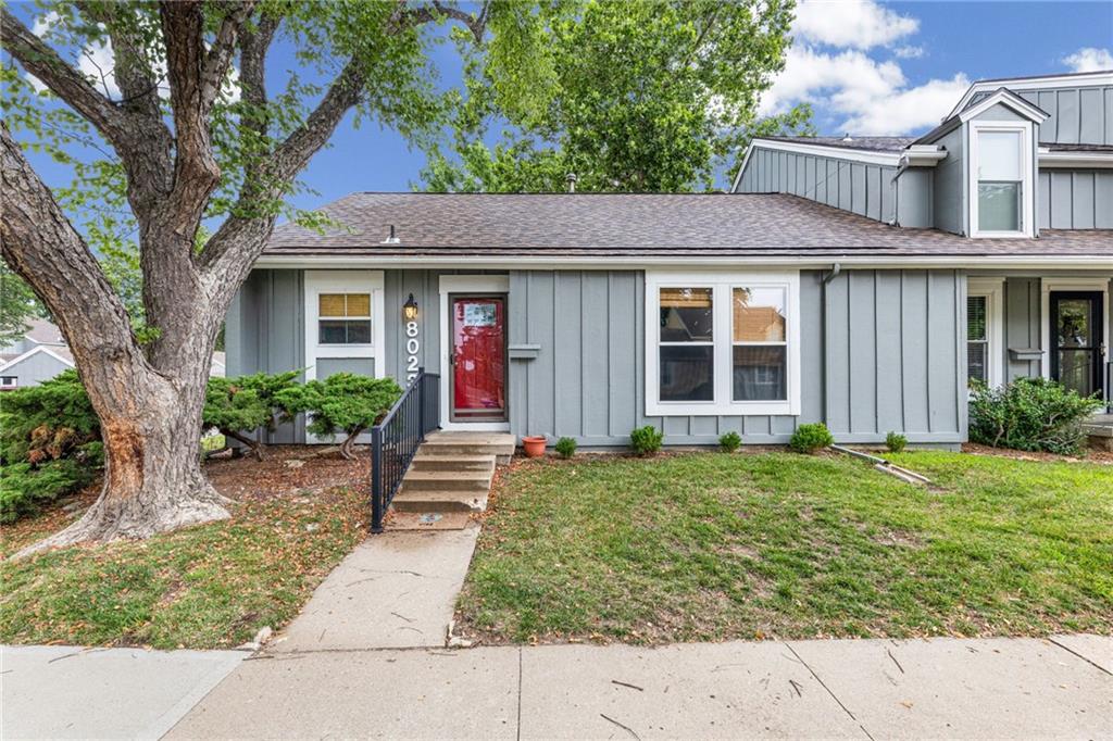 8023 Halsey Street, Lenexa, KS 66215