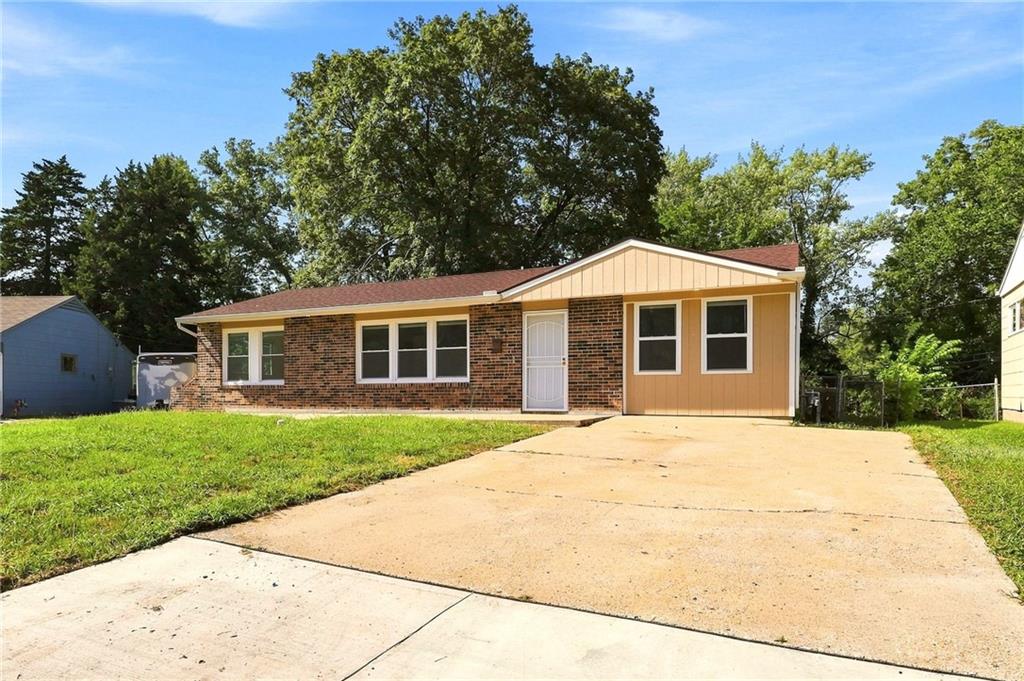 10706 Cambridge Avenue, Kansas City, MO 64134