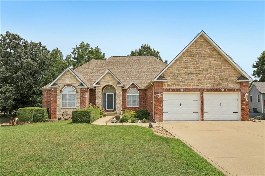 62 NW 241st Road, Clinton, MO 64735