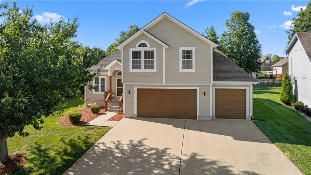 804 SW 34th Terrace, Lee's Summit, MO 64082