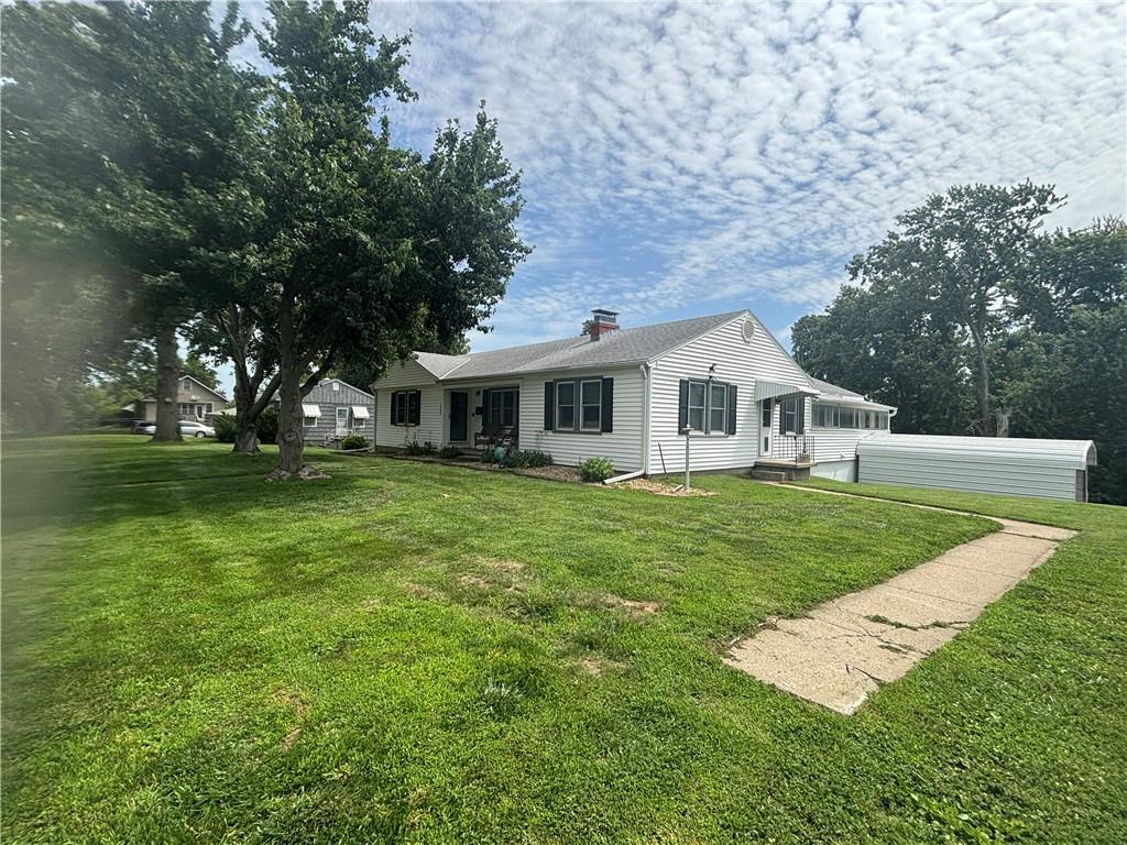 1309 S 35 Street, St Joseph, MO 64507
