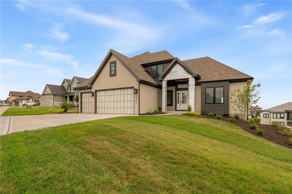 13547 Terrace Park Drive, Parkville, MO 64152
