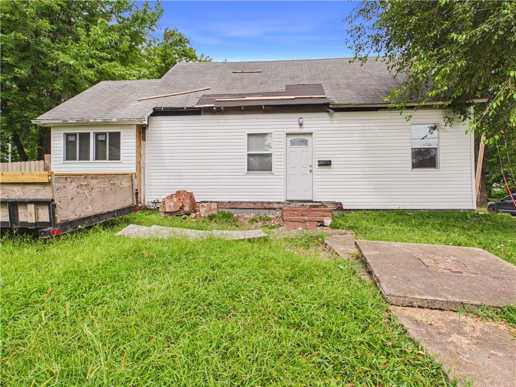 219 N 3rd Street, Clinton, MO 64735