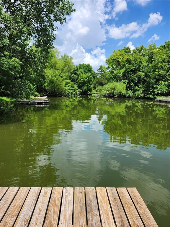 10 Deepwoods Drive, Linn Valley, KS 66040