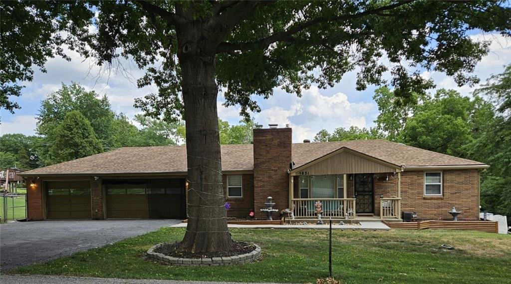 5831 N Ava Avenue, Kansas City, MO 64151